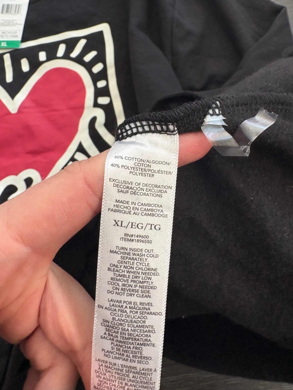 Keith Haring XL Black Graphic Sweatshirt with Red Heart NWT - Picture 5 of 6